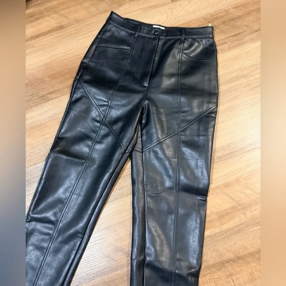 ARITZIA Wilfred Rebel Vegan Leather High Rise Straight Leg Pants Black Size 4 - Picture 3 of 12